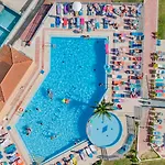 Katerina Palace Argászi