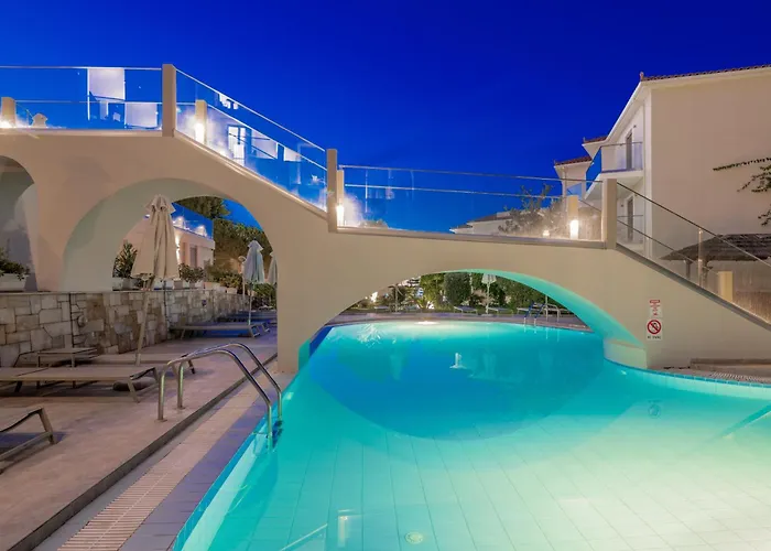 Ξενοδοχείο Katerina Palace 4*